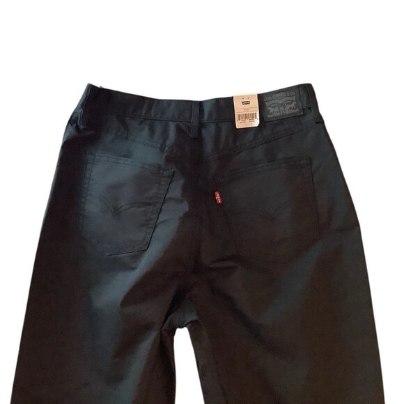 NWT Levi's High Waisted Mom Jeans Tapered Leg Womens Size 31 x 30 Softshell Pant - Picture 4 of 10